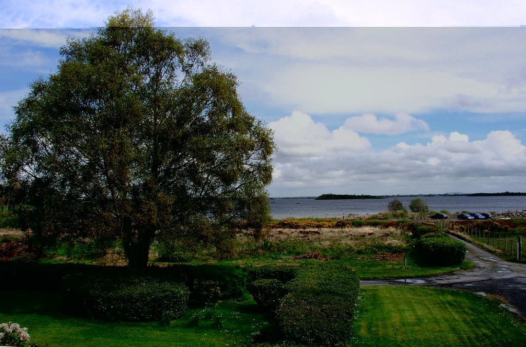 אוטרארד Lakeland Midsummer Lakehouse מראה חיצוני תמונה